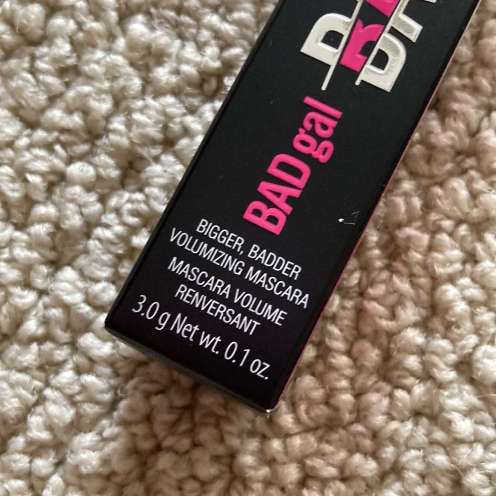 NEW benefit cosmetics Bad Gal Bang! Volumizing Mascara Deluxe Sample Size 0.1 oz